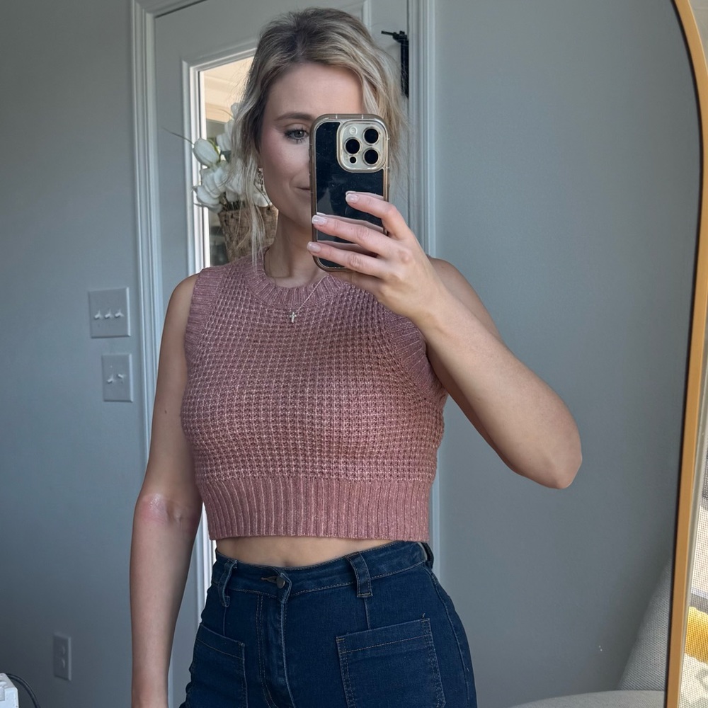 Sleeveless Cropped Knit Tank Top in Dusty Rose - Picture 9 of 11